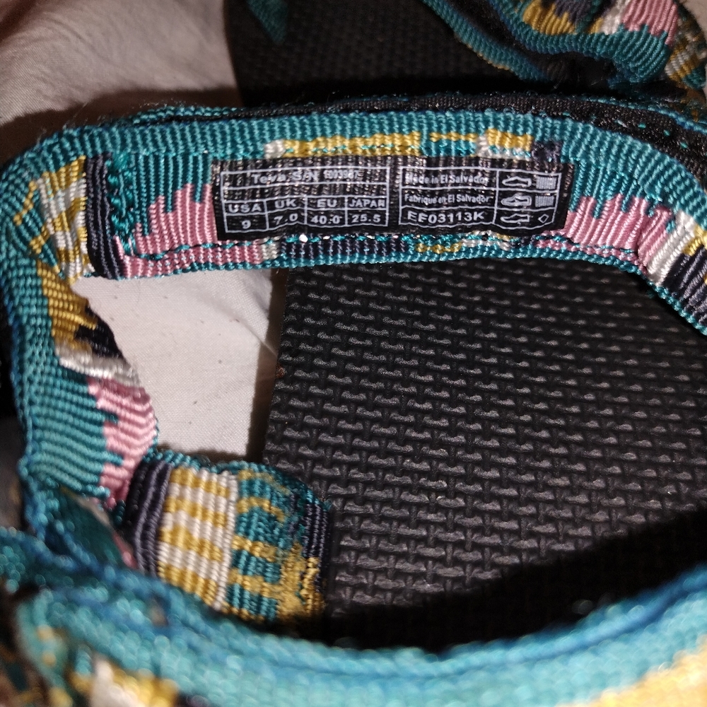 teva original universal sandal Size 9 Women's 1003987.Tribal Aztec vibe - Picture 8 of 9